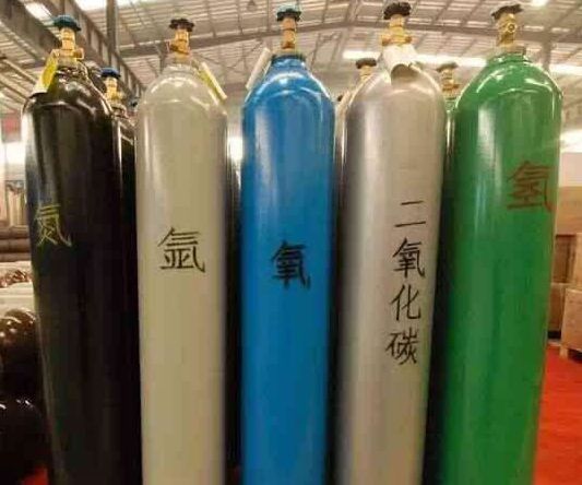 太原工業(yè)氣體氧氣，乙炔，氬氣，氮?dú)獾闹迫∨c用法